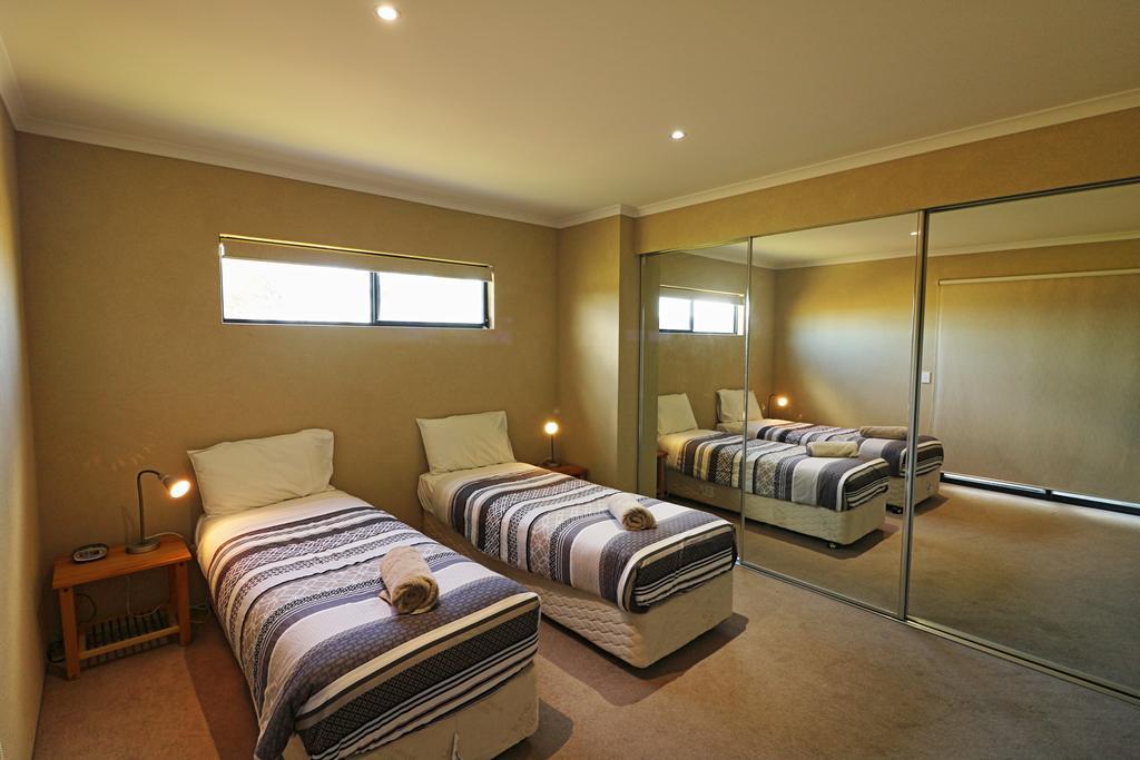 Saltwater Apartments Eden Esterno foto